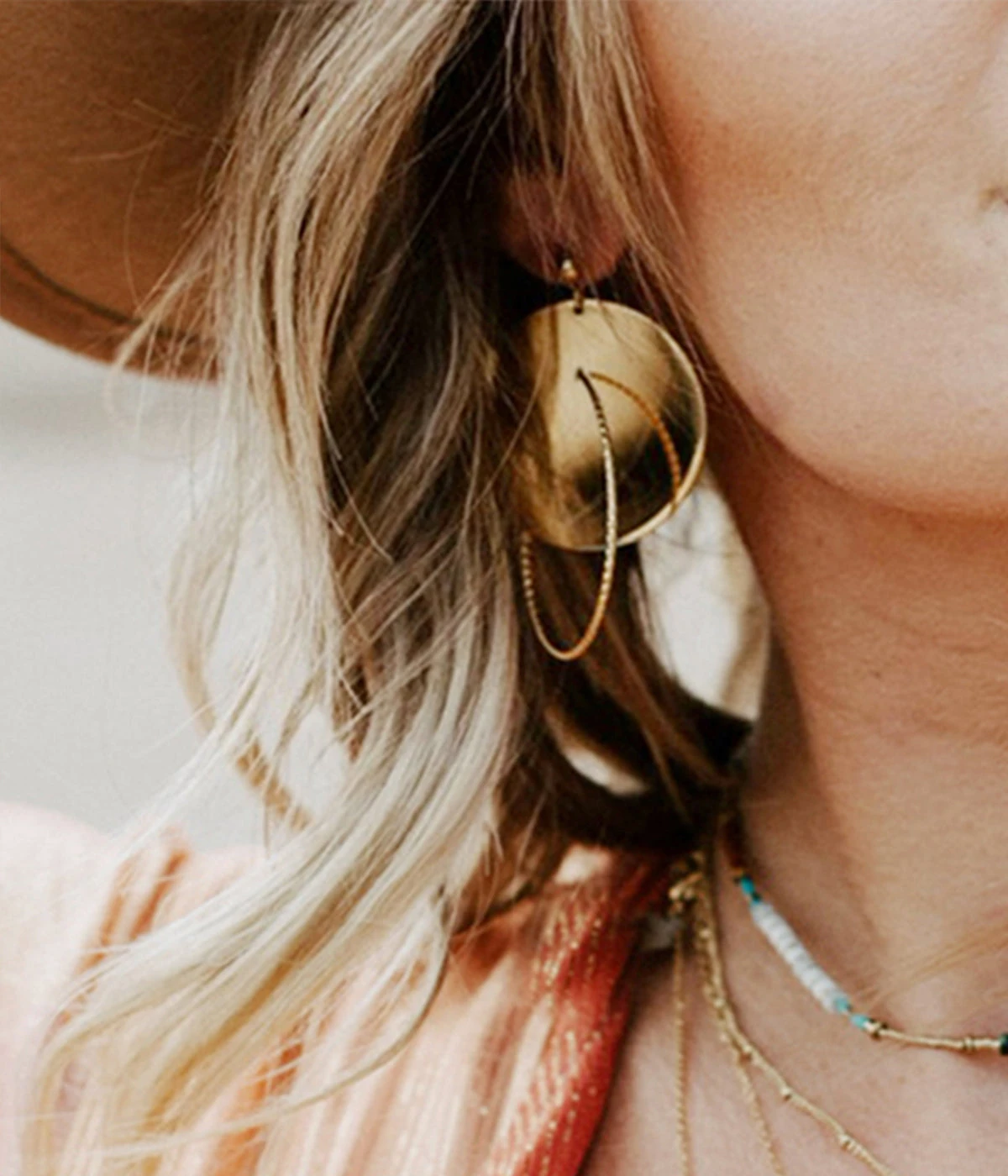 Boucles D’oreilles Damian (Acier Doré) – Image 3